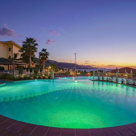 Hotel Scoglio Del Leone Zambrone Exteriér fotografie