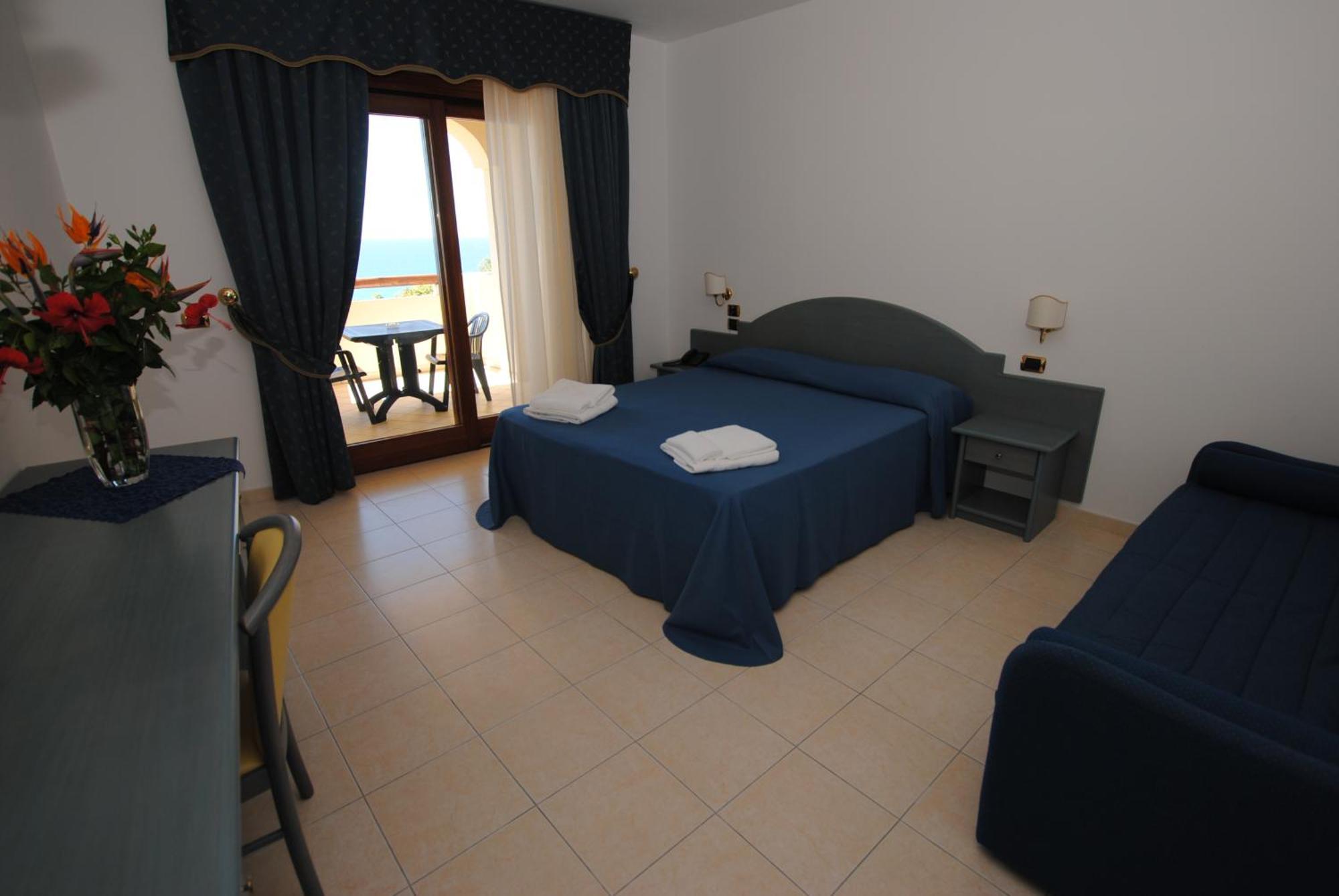 Hotel Scoglio Del Leone Zambrone Exteriér fotografie