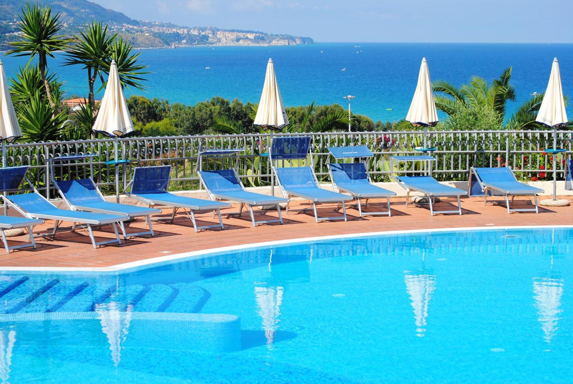 Hotel Scoglio Del Leone Zambrone Exteriér fotografie