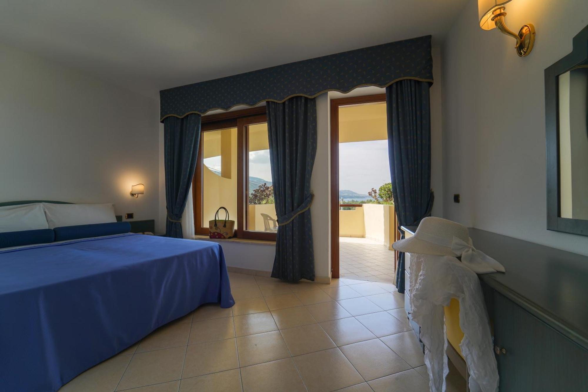 Hotel Scoglio Del Leone Zambrone Exteriér fotografie