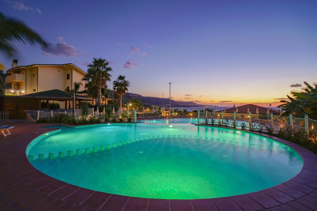 Hotel Scoglio Del Leone Zambrone Exteriér fotografie